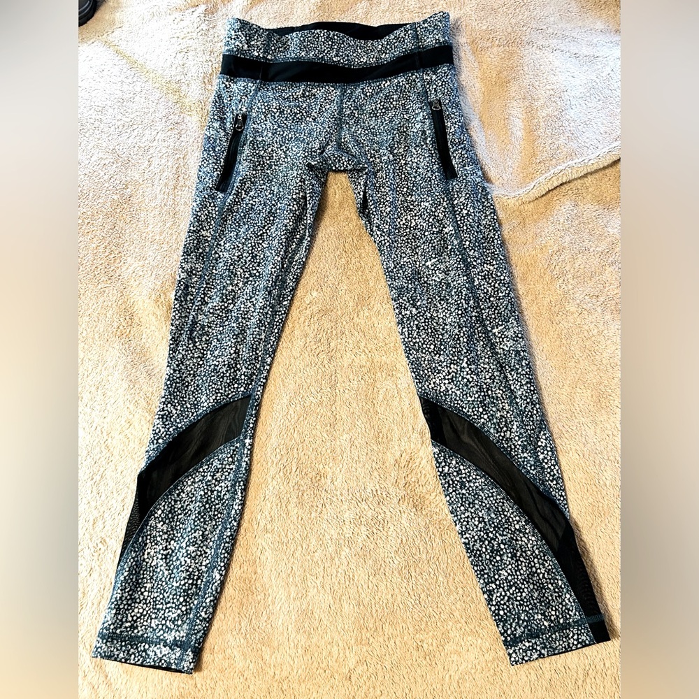 Lululemon Inspire Tight II Size 4. EUC.